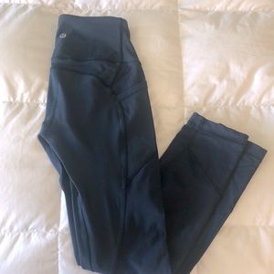 Lululemon size 2 pocket leggings, low rise, dark teal blue